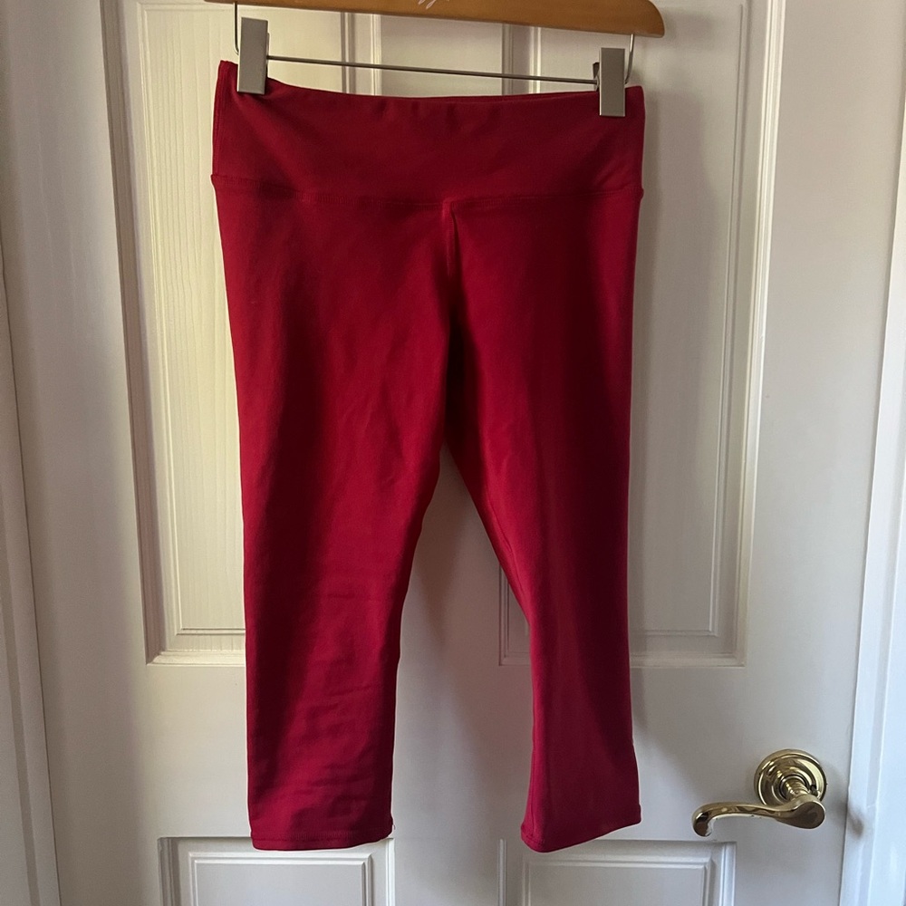 ALO Yoga Red Capris